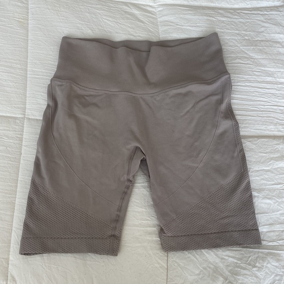 𝅺SHEIN Biker Shorts - Picture 6 of 9